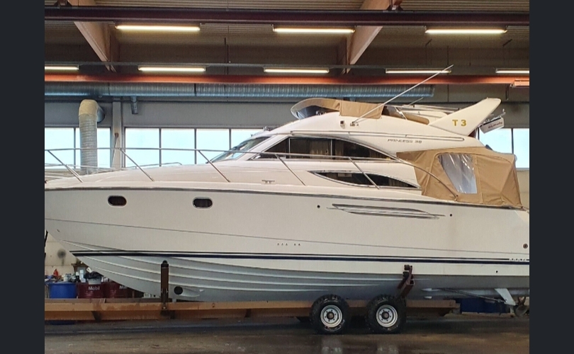 Princess 38 Fly-kuva-15